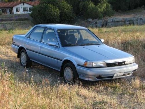 Photo Image Gallery & Touchup Paint: Toyota Camry in Ice Blue   (8G2)  YEARS: 1990-1991
