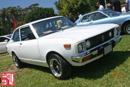 Photo Image Gallery: Toyota Carina in White    (XX2)  YEARS: -