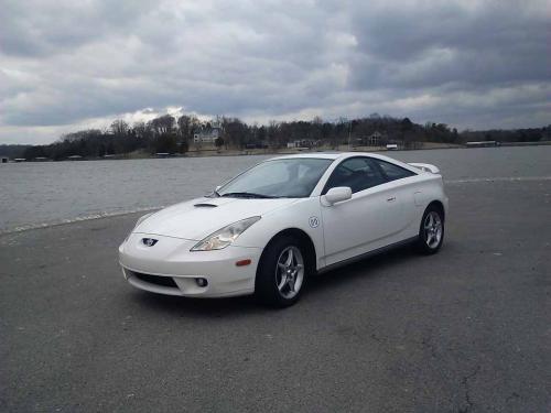 Photo Image Gallery & Touchup Paint: Toyota Celica in Super White   (040)  YEARS: 2000-2005