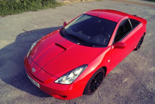 Photo Image Gallery & Touchup Paint: Toyota Celica in Absolutely Red   (3P0)  YEARS: 2000-2005