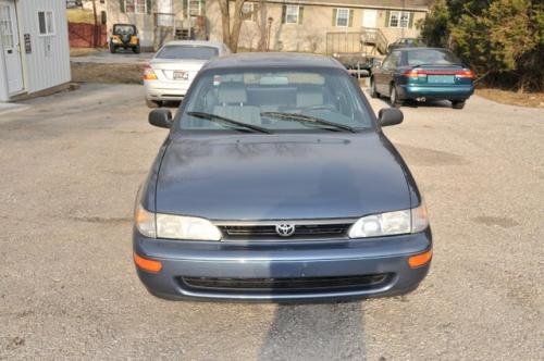 Photo of a 1993-1994 Toyota Corolla in Blue Steel Metallic (paint color code 8J7