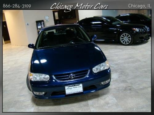 Photo of a 2001-2002 Toyota Corolla in Indigo Ink Pearl (paint color code 8P4