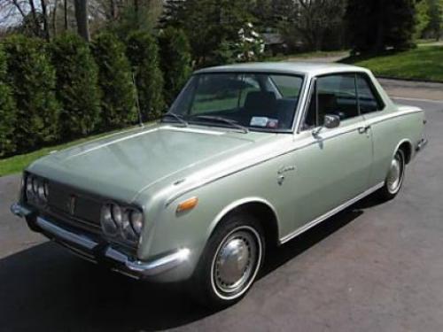 Photo Image Gallery: Toyota Corona in Greenish Silver   (XX3)  YEARS: -
