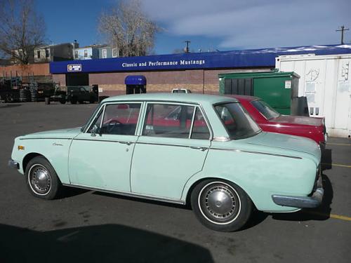 Photo Image Gallery: Toyota Corona in Light Green   (XX5)  YEARS: -