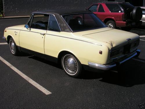 Photo Image Gallery: Toyota Corona in Pale Yellow   (XX9)  YEARS: -
