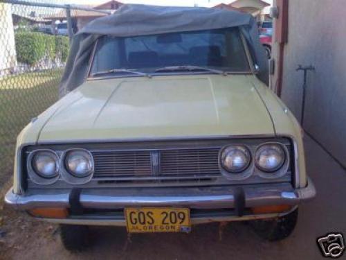 Photo Image Gallery: Toyota Corona in Pale Yellow   (XX9)  YEARS: -