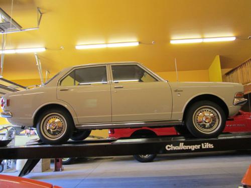 Photo Image Gallery & Touchup Paint: Toyota Corona in White    (007)  YEARS: 1970-1973