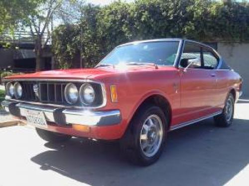 Photo Image Gallery: Toyota Corona in Red    (XX2)  YEARS: -
