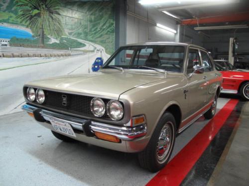 Photo Image Gallery: Toyota Corona in Beige    (XX7)  YEARS: -