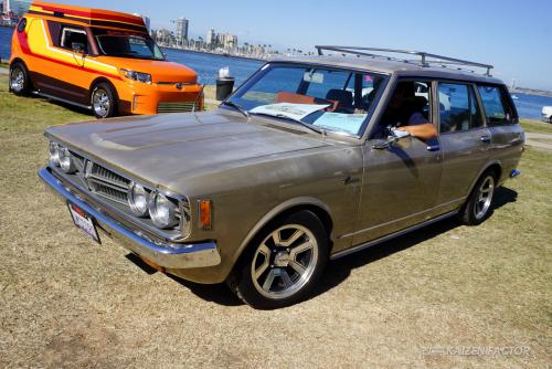 Photo Image Gallery: Toyota Corona in Beige    (XX7)  YEARS: -