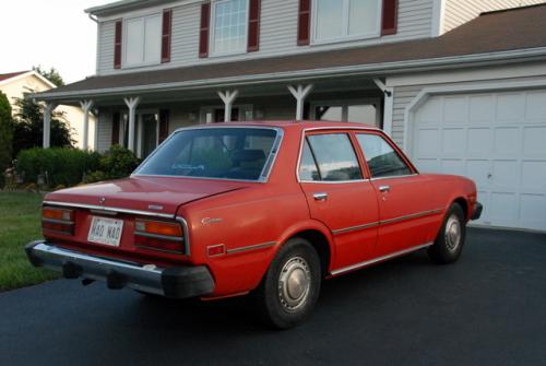 Photo Image Gallery & Touchup Paint: Toyota Corona in Red    (336)  YEARS: 1976-1978