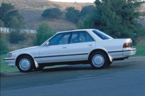 Photo Image Gallery & Touchup Paint: Toyota Cressida in White Pearl   (049)  YEARS: 1989-1992
