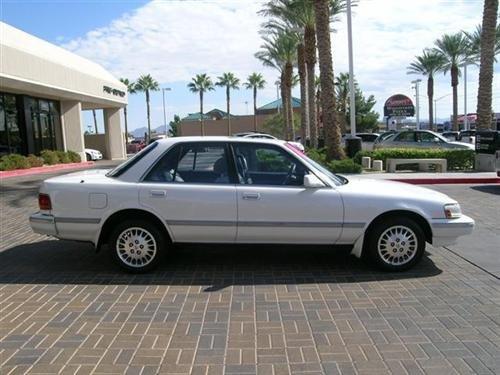 Photo Image Gallery & Touchup Paint: Toyota Cressida in White Pearl   (049)  YEARS: 1989-1992