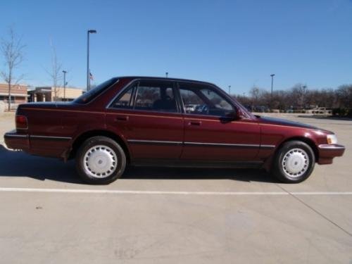 Photo Image Gallery & Touchup Paint: Toyota Cressida in Dark Red Pearl  (3H3)  YEARS: 1989-1990