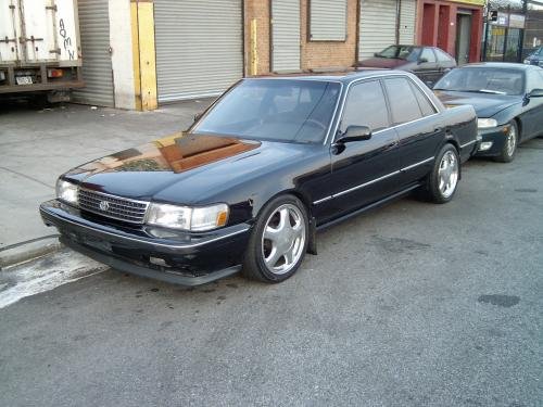 Photo Image Gallery & Touchup Paint: Toyota Cressida in Dark Blue Pearl  (8E3)  YEARS: 1989-1990
