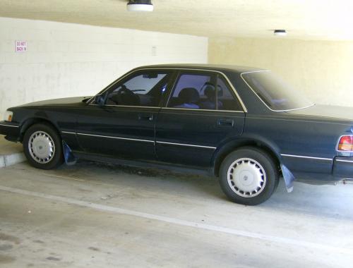 Photo Image Gallery & Touchup Paint: Toyota Cressida in Dark Blue Pearl  (8E3)  YEARS: 1989-1990