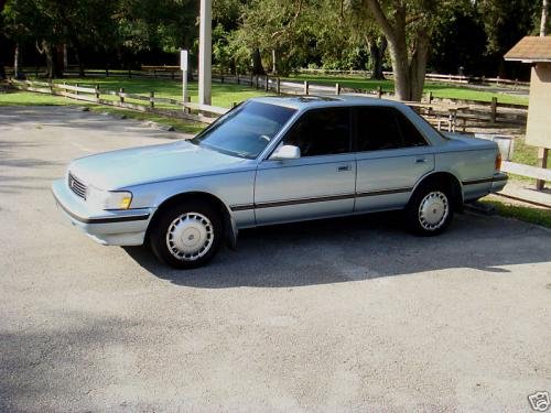 Photo Image Gallery & Touchup Paint: Toyota Cressida in Ice Blue Pearl  (8G2)  YEARS: 1989-1992