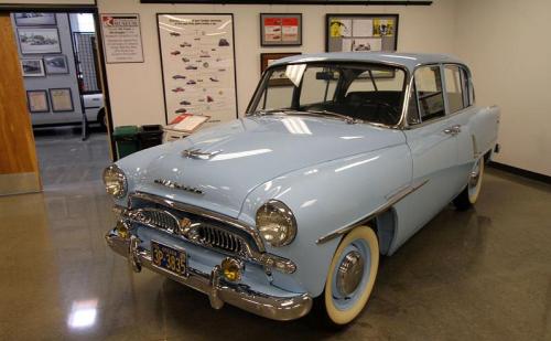 Photo Image Gallery & Touchup Paint: Toyota Crown in Capri Blue   (T310)  YEARS: 1958-1960