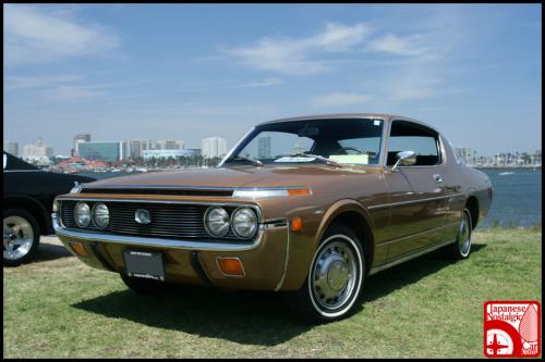 Photo Image Gallery: Toyota Crown in Brown    (XX2)  YEARS: -