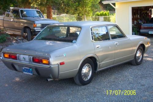 Photo Image Gallery: Toyota Crown in Silver Metallic   (XX5)  YEARS: -