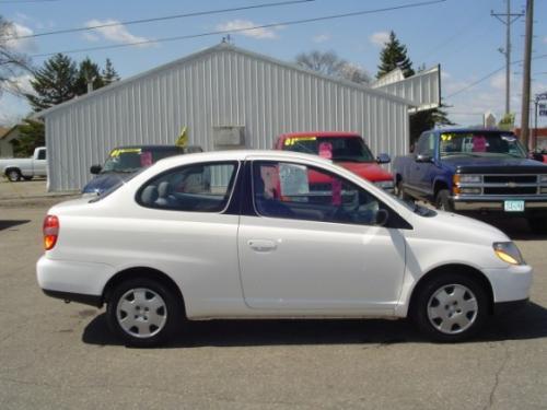 Photo Image Gallery & Touchup Paint: Toyota Echo in Super White   (040)  YEARS: 2000-2001