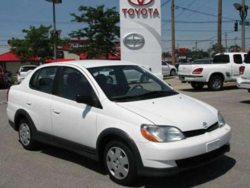 Photo Image Gallery & Touchup Paint: Toyota Echo in Super White   (040)  YEARS: 2000-2001