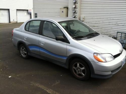 Photo Image Gallery & Touchup Paint: Toyota Echo in Alpine Silver Metallic  (199)  YEARS: 2000-2002