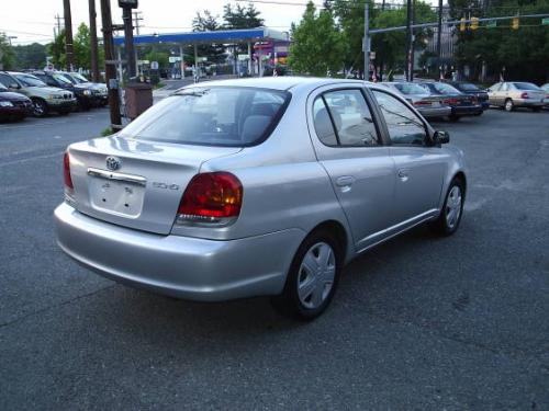 Photo Image Gallery & Touchup Paint: Toyota Echo in Silver Streak Mica  (1E7)  YEARS: 2003-2005