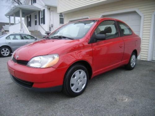 Photo Image Gallery & Touchup Paint: Toyota Echo in Absolutely Red   (3P0)  YEARS: 2000-2002