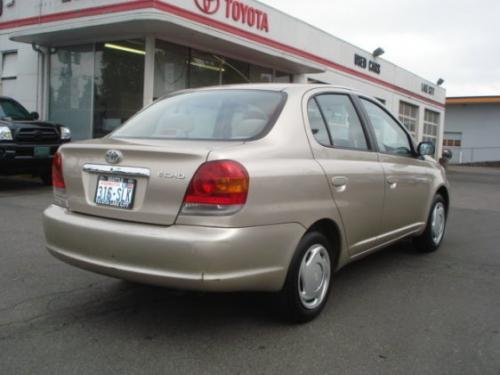 Photo of a 2003-2005 Toyota ECHO in Sand Castle Metallic (paint color code 4R0