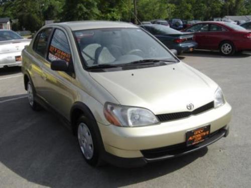 Photo Image Gallery & Touchup Paint: Toyota Echo in Satin Gold Metallic  (583)  YEARS: 2000-2002