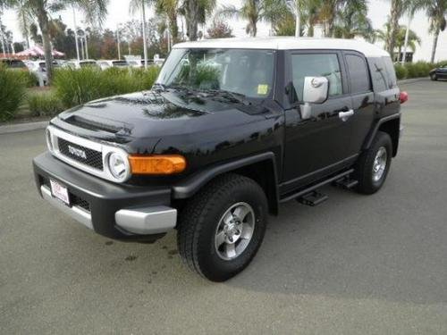 Photo Image Gallery & Touchup Paint: Toyota Fjcruiser in Black    (2KC)  YEARS: 2009-2014