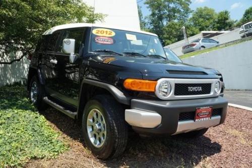 Photo Image Gallery & Touchup Paint: Toyota Fjcruiser in Black    (2KC)  YEARS: 2009-2014