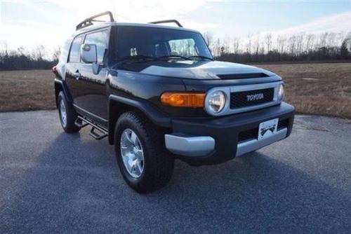 Photo Image Gallery & Touchup Paint: Toyota Fjcruiser in Black    (2KC)  YEARS: 2009-2014