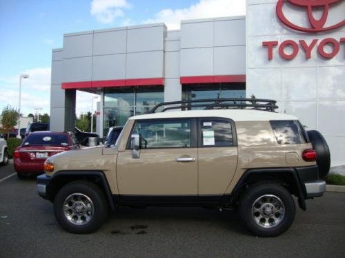 Photo Image Gallery & Touchup Paint: Toyota Fjcruiser in Quicksand    (2KP)  YEARS: 2011-2014