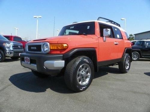 Photo Image Gallery & Touchup Paint: Toyota Fjcruiser in Magma    (2LF)  YEARS: 2013-2014