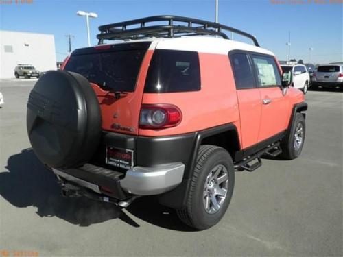 Photo Image Gallery & Touchup Paint: Toyota Fjcruiser in Magma    (2LF)  YEARS: 2013-2014