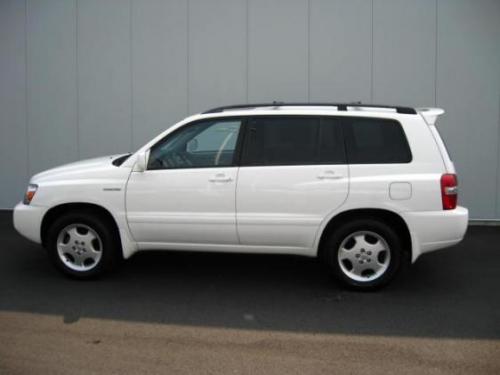 Photo Image Gallery & Touchup Paint: Toyota Highlander in Super White   (040)  YEARS: 2001-2007