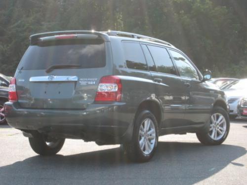 Photo Image Gallery & Touchup Paint: Toyota Highlander in Oasis Green Pearl  (6T5)  YEARS: 2007-2007