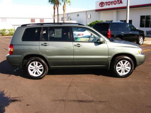 Photo Image Gallery & Touchup Paint: Toyota Highlander in Oasis Green Pearl  (6T5)  YEARS: 2007-2007
