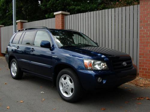 Photo Image Gallery & Touchup Paint: Toyota Highlander in Indigo Ink Pearl  (8P4)  YEARS: 2001-2007