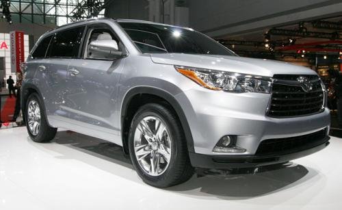 Photo Image Gallery & Touchup Paint: Toyota Highlander in Silver Sky Metallic  (1D6)  YEARS: 2014-2016