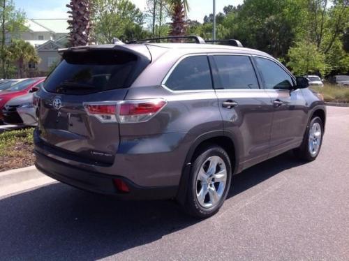 Photo Image Gallery & Touchup Paint: Toyota Highlander in Predawn Gray Mica  (1H1)  YEARS: 2014-2017