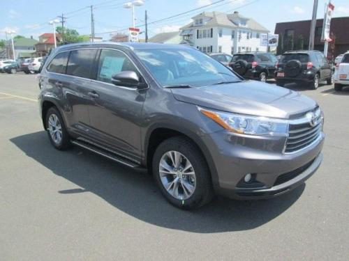 Photo Image Gallery & Touchup Paint: Toyota Highlander in Predawn Gray Mica  (1H1)  YEARS: 2014-2017