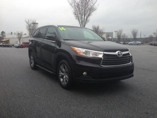 Photo Image Gallery & Touchup Paint: Toyota Highlander in Attitude Black Metallic  (218)  YEARS: 2014-2017