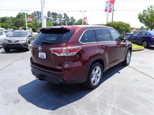 Photo Image Gallery & Touchup Paint: Toyota Highlander in Moulin Rouge Mica  (3T0)  YEARS: 2014-2017