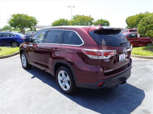 Photo Image Gallery & Touchup Paint: Toyota Highlander in Moulin Rouge Mica  (3T0)  YEARS: 2014-2017