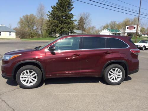 Photo Image Gallery & Touchup Paint: Toyota Highlander in Moulin Rouge Mica  (3T0)  YEARS: 2014-2017