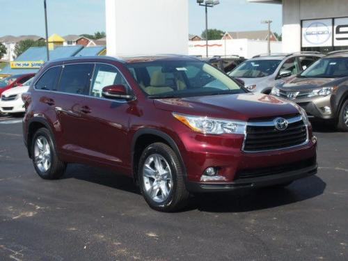 Photo Image Gallery & Touchup Paint: Toyota Highlander in Moulin Rouge Mica  (3T0)  YEARS: 2014-2017