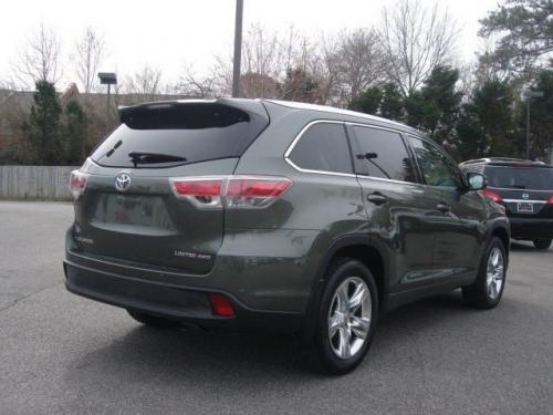Photo Image Gallery & Touchup Paint: Toyota Highlander in Alumina Jade Metallic  (6W4)  YEARS: 2014-2017